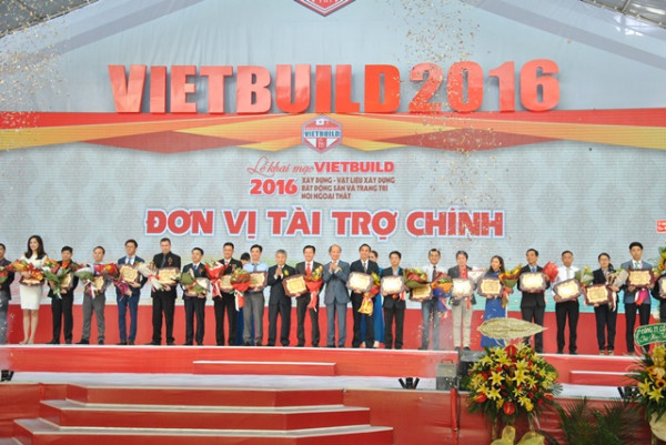 Dấu ấn công nghệ Kính tiết kiệm năng lượng Viglacera tại Vietbuild Tp Hồ Chí Minh